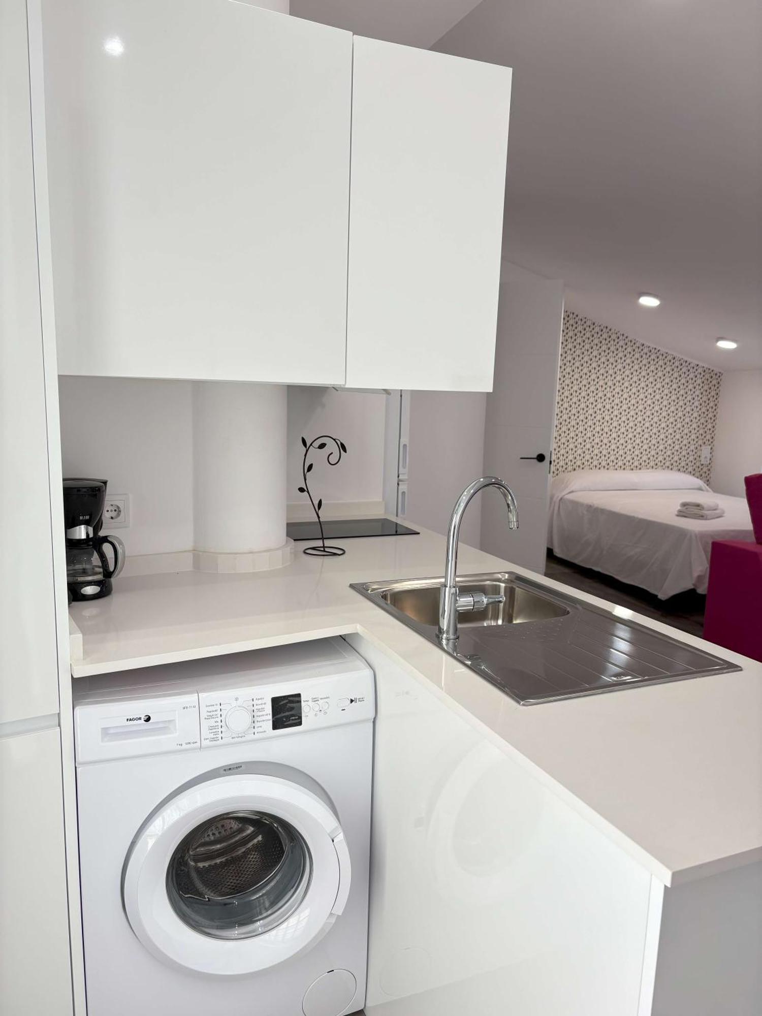 Apartamentos Carmela Benidorm Bagian luar foto