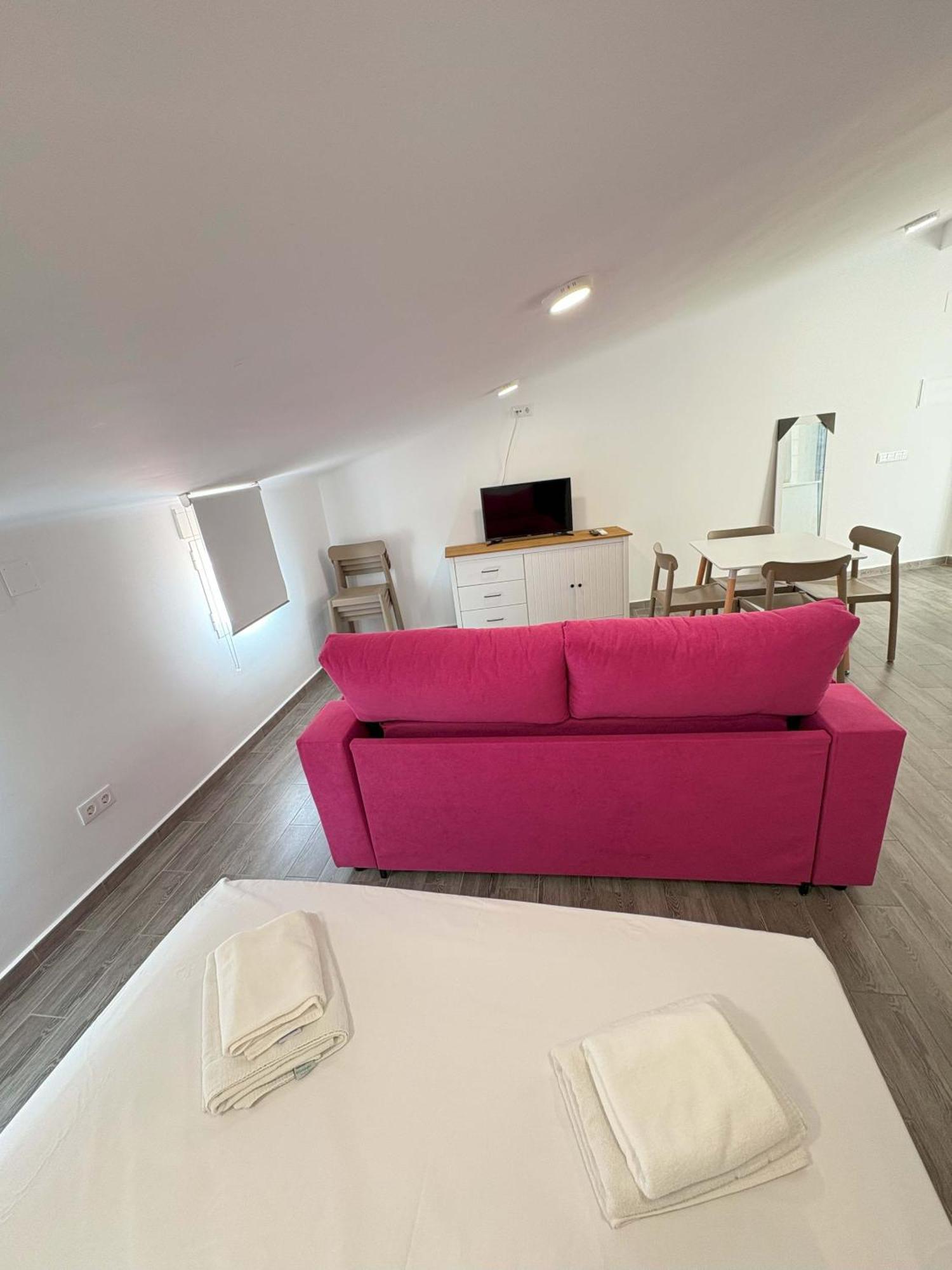 Apartamentos Carmela Benidorm Bagian luar foto
